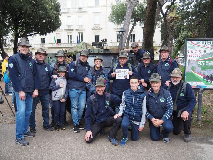 Gli alpini di Olgiate all’Adunata di Rimini. Con un pensiero a Sergio Salerno: «Con noi nel cuore»