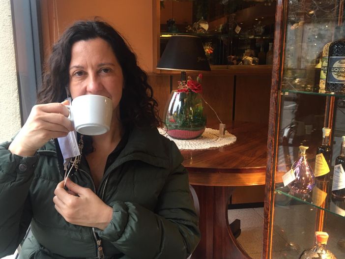 «Saldi, comprate bustocco. E nutritevi anche di cultura»