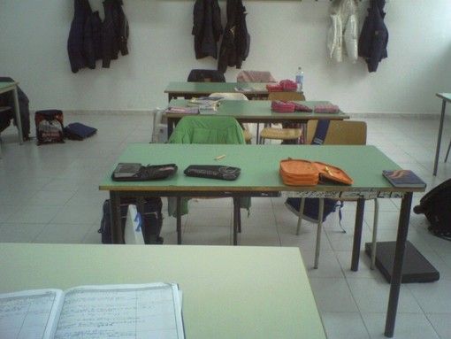 Scuola, le Regioni chiedono di rivedere le quarantene e la riapertura il 10 gennaio: «Sia il Cts a decidere» Scuola, le Regioni chiedono di rivedere le quarantene e la riapertura il 10 gennaio: «Sia il Cts a decidere»