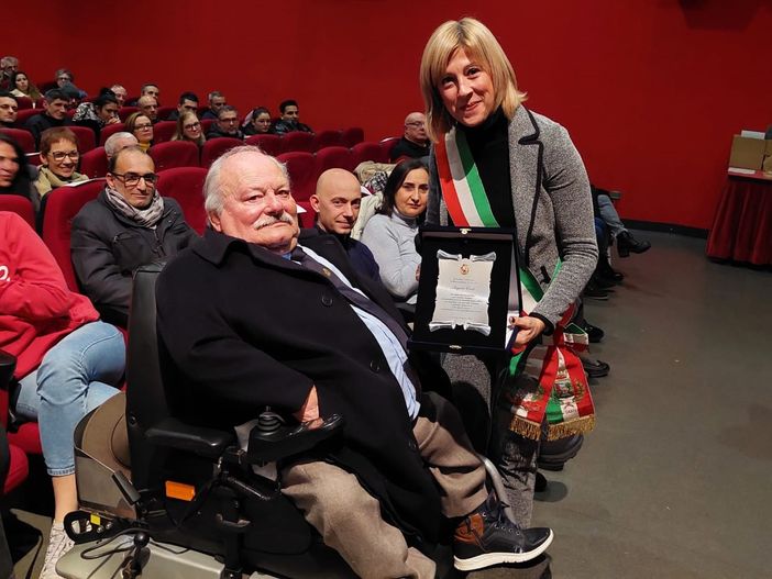 FOTO e VIDEO. Civiche benemerenze a Castellanza: «I gesti di ogni giorno possono contribuire alla crescita di una comunità» FOTO e VIDEO. Civiche benemerenze a Castellanza: «I gesti di ogni giorno possono contribuire alla crescita di una comunità»