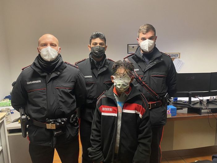 A Mesenzana prima la paura, poi il sollievo: ragazzino scomparso e ritrovato dai carabinieri