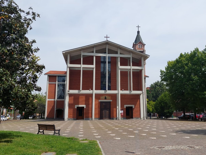Castellanza, mercatino di Natale in piazza San Bernardo Castellanza, mercatino di Natale in piazza San Bernardo