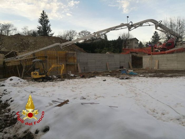 Incidente mortale in cantiere a Bodio. L'allarme dei sindacati: «Strage senza fine» Incidente mortale in cantiere a Bodio. L'allarme dei sindacati: «Strage senza fine»