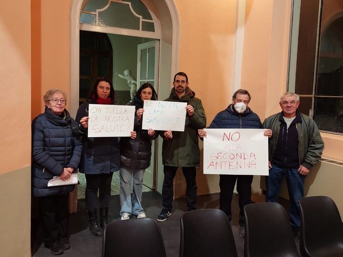 Nuova antenna per le telecomunicazioni in via Goito, i residenti si presentano in consiglio