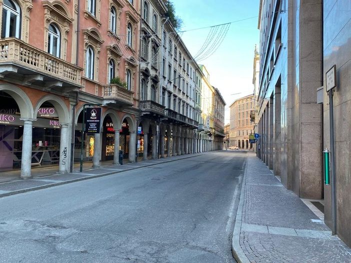 Sarà una Pasqua in zona rossa. Spostamenti, seconde case e visite ai parenti: ecco cosa si può fare e cosa no Sarà una Pasqua in zona rossa. Spostamenti, seconde case e visite ai parenti: ecco cosa si può fare e cosa no