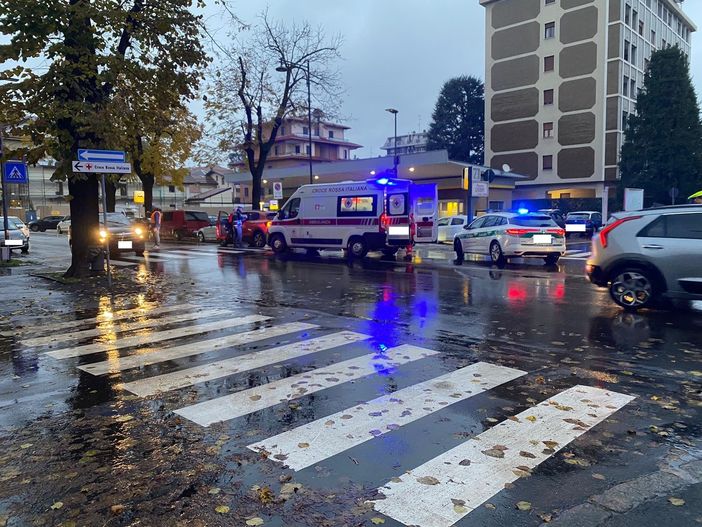 Uomo investito sulle strisce in viale Diaz
