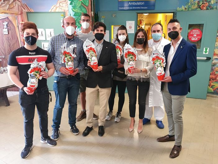 Dalla Lega Giovani Busto uova di cioccolato per i piccoli pazienti della pediatria