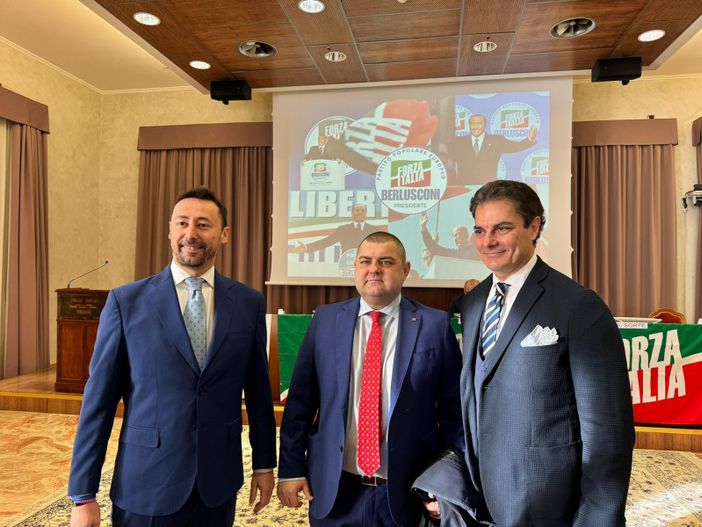 Da sinistra, il segretario provinciale Longhini, il coordinatore regionale Sorte e il vicecoordinatore regionale Taldone