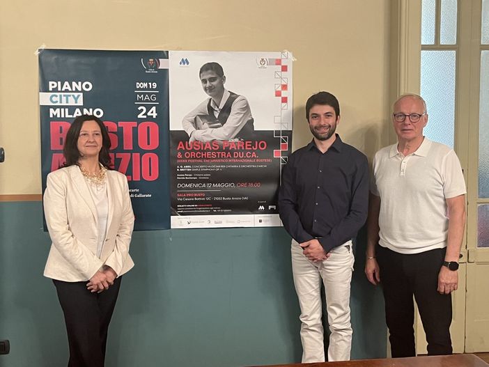 Da sinistra la vicesindaco Maffioli e i maestri Bontempo e Pizzolotto Da sinistra la vicesindaco Maffioli e i maestri Bontempo e Pizzolotto