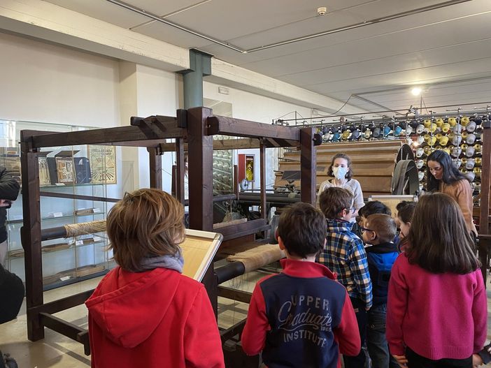 La storia del tessile di Busto è gustosa per i bambini La storia del tessile di Busto è gustosa per i bambini