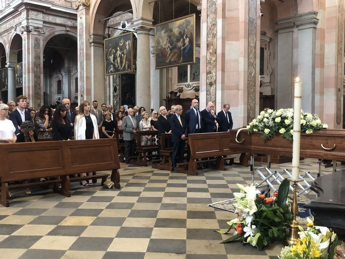 VIDEO e FOTO. L'ultimo saluto a Giuseppe Merlini, il “dottore” che ha sempre amato il lavoro, l’educazione dei giovani e la bellezza