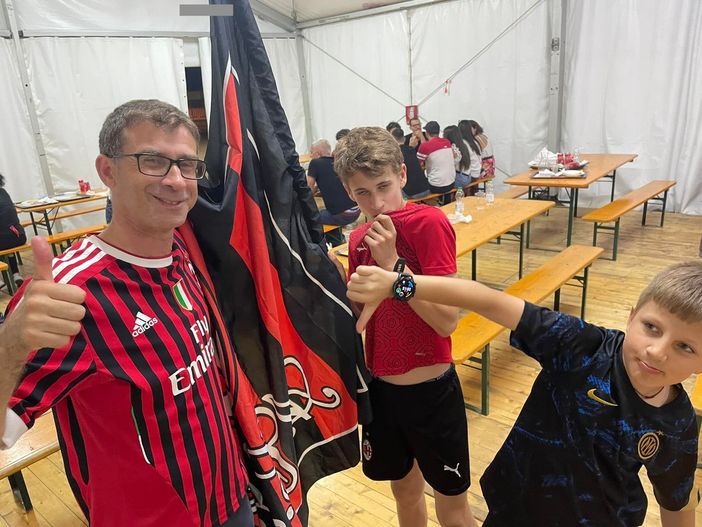 Don Giuseppe con i bambini e poi altre foto di festeggiamenti