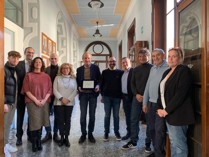 Orologio antico donato al comune di Busto Arsizio Orologio antico donato al comune di Busto Arsizio
