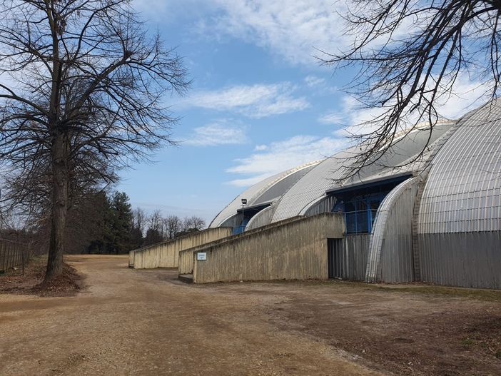 Via le buche dal parcheggio del “PalaDrago” di Busto Via le buche dal parcheggio del “PalaDrago” di Busto