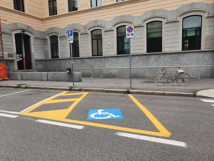 Busto, la riqualificazione delle aree di sosta parte dai parcheggi per le persone con disabilità