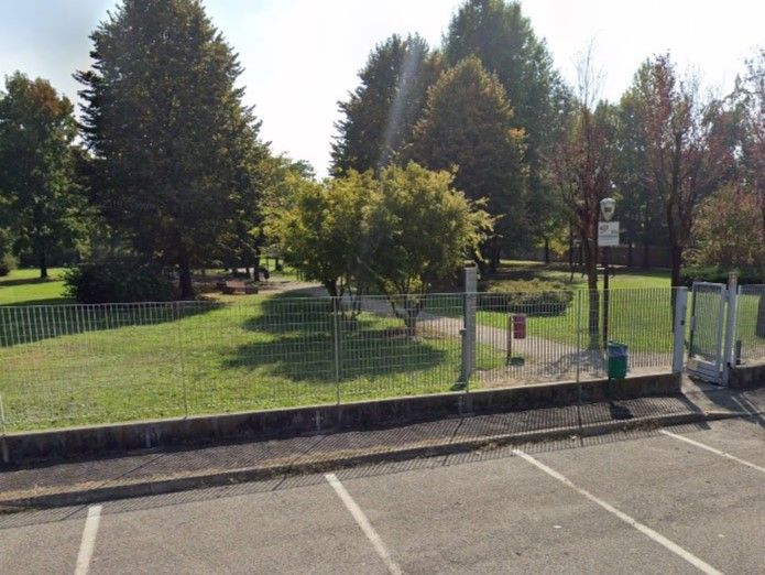 Nuova area sportiva attrezzata al parco Crespi Balbi di Marnate Nuova area sportiva attrezzata al parco Crespi Balbi di Marnate