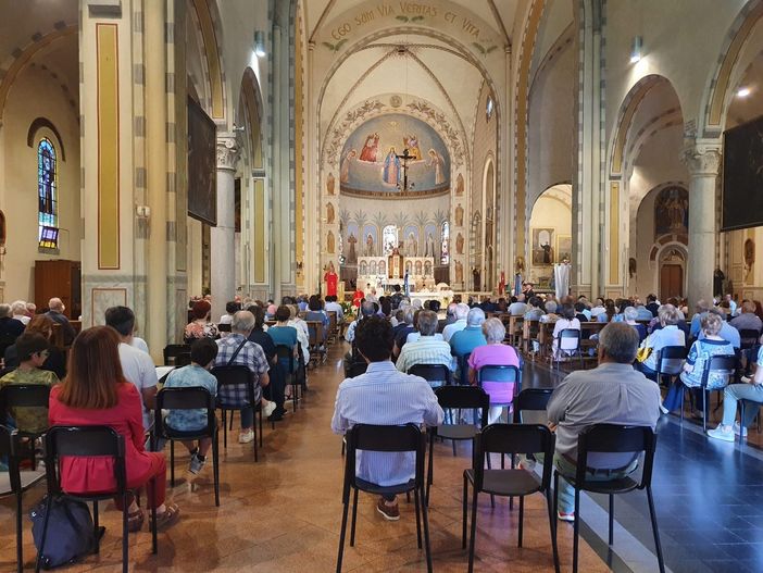 L'intitolazione della via a Dormelletto (foto dalla pagina Fb intitolata a Laura Prati)
