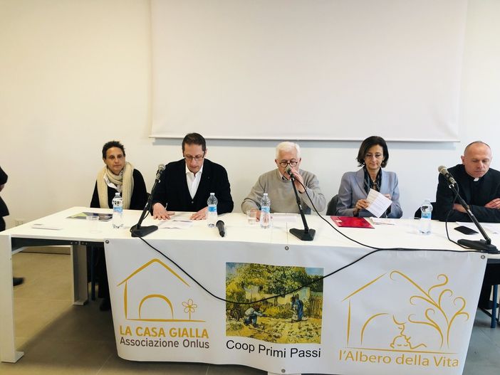 VIDEO. L'ex ministro Cartabia emoziona Olgiate: «La Repubblica è qui: qui c’è l’impegno di un popolo, di una comunità, di un insieme di istituzioni che vuole farsi carico delle persone più vulnerabili» VIDEO. L'ex ministro Cartabia emoziona Olgiate: «La Repubblica è qui: qui c’è l’impegno di un popolo, di una comunità, di un insieme di istituzioni che vuole farsi carico delle persone più vulnerabili»