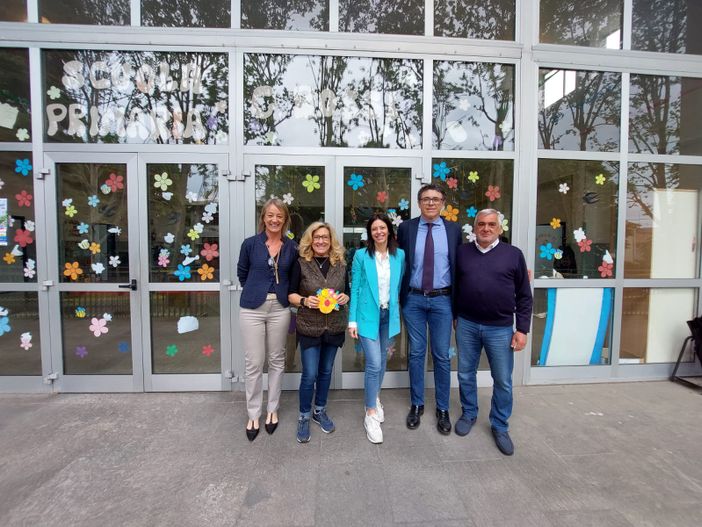 Scuole “green” a Borsano e Sacconago: l’Istituto comprensivo Galilei festeggia le api Scuole “green” a Borsano e Sacconago: l’Istituto comprensivo Galilei festeggia le api