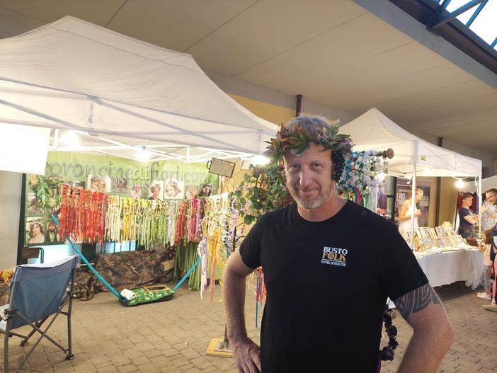 VIDEO. E Bustofolk sia: già in 150 alla cena irlandese, 284 musicisti all'appello