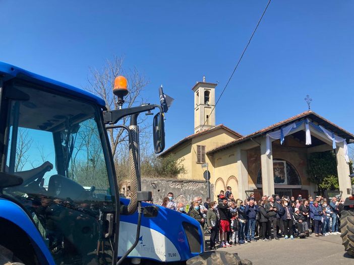 VIDEO E FOTO. Il suono delle campane e dei trattori sveglia Busto: tutti alla festa della Madonna in Veroncora