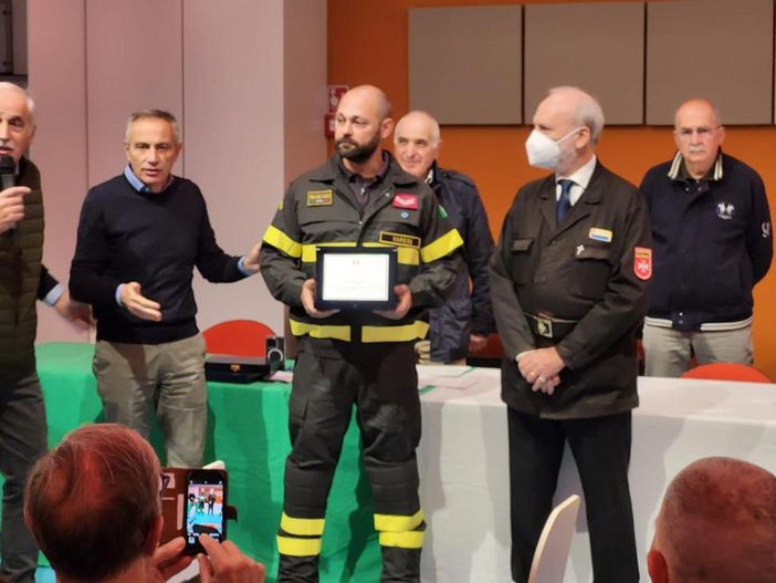 Il grazie ai vigili del fuoco, eroi sempre
