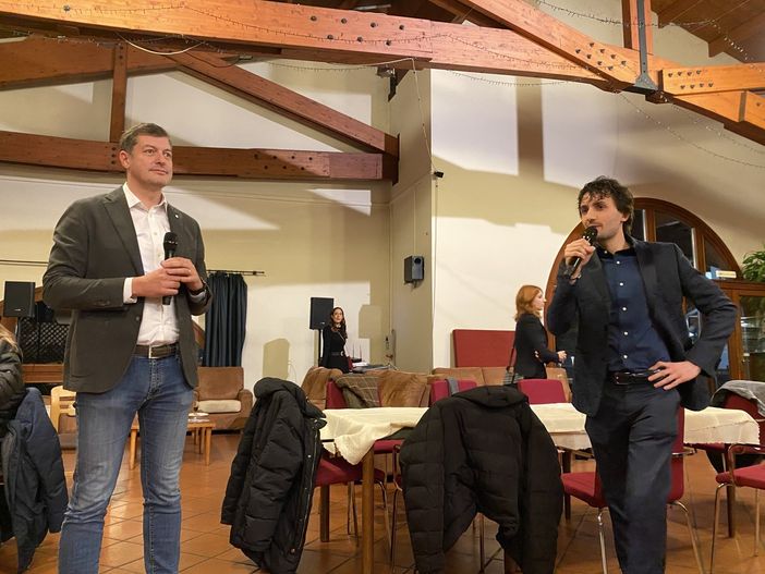 Immagini della serata: Zappamiglio con Castiglioni, poi con Salini, con gli amministratori della Valle e con i vertici di Mondodomani