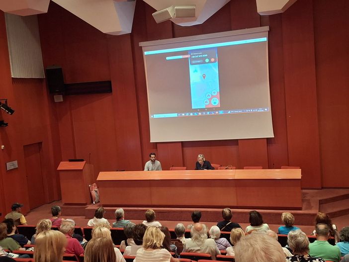 Sala Tramogge gremita per un incontro di "Argento in forma" dedicato alla digitalizzazione Sala Tramogge gremita per un incontro di "Argento in forma" dedicato alla digitalizzazione