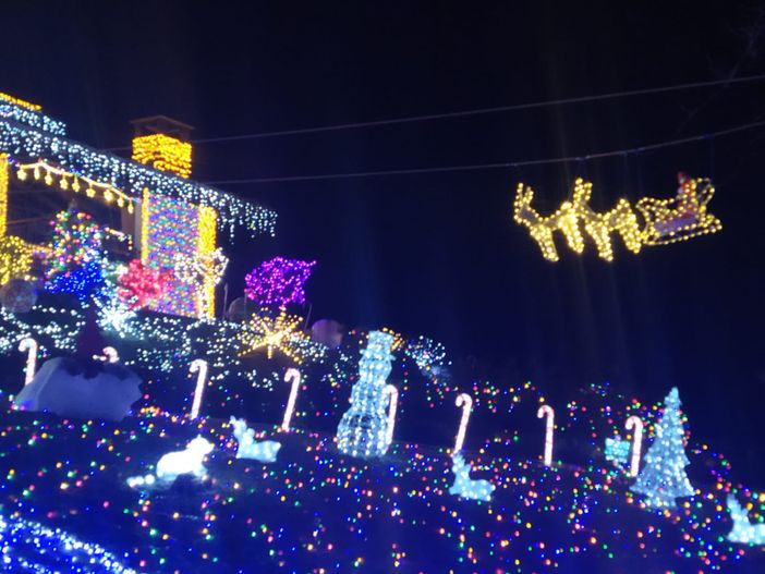 Lo spettacolo delle lucine di Natale a Cunardo del 2021