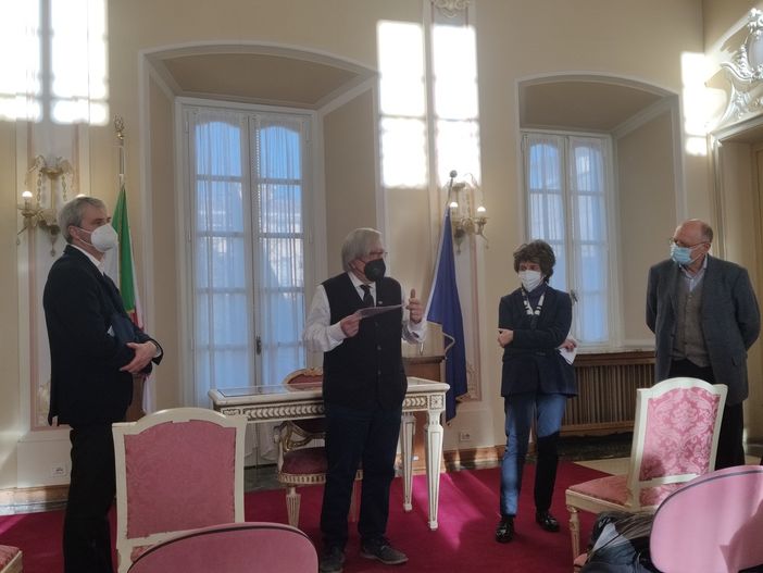 Appello di Uneba: «Servono più infermieri per garantire assistenza agli anziani non autosufficienti e persone con disabilità»