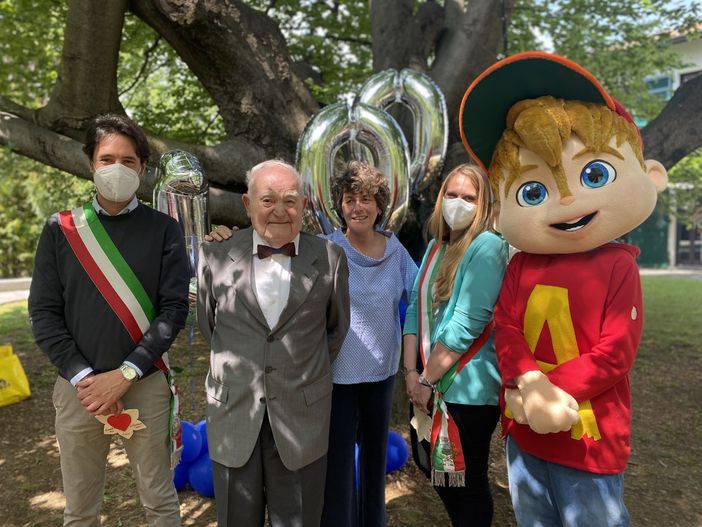 I festeggiamenti per i 100 anni del signor Attilio Manenti
