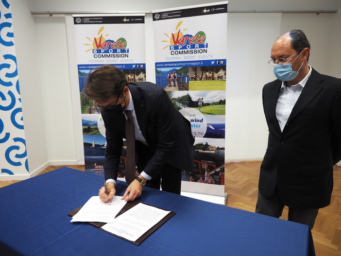 La sigla dell'accordo La sigla dell'accordo