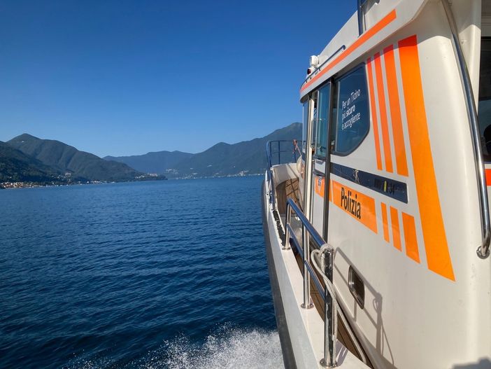 Tragedia nelle acque del Ceresio: recuperati a 60 metri di profondità i corpi delle due persone scomparse ieri sul lago
