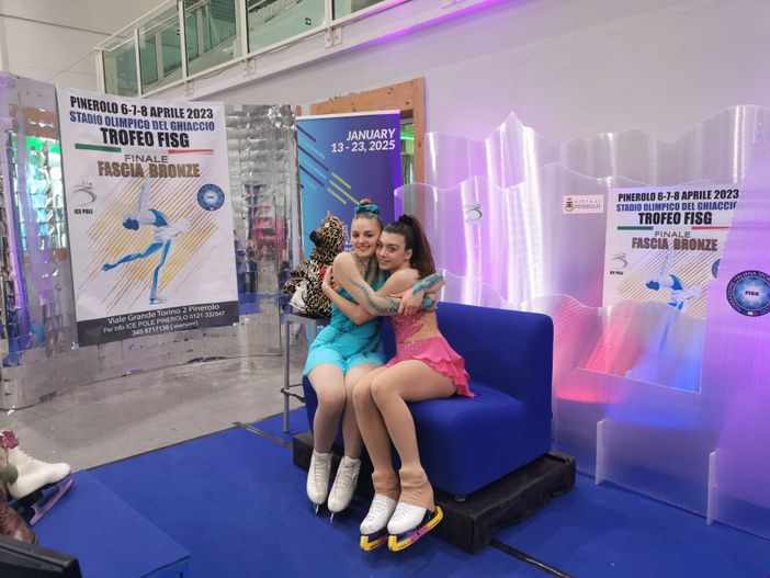 Martina Macchi e Aurora Servalli. Sotto, nella prima foto, Lucrezia Dal Toè Martina Macchi e Aurora Servalli. Sotto, nella prima foto, Lucrezia Dal Toè