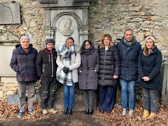 Team del progetto, da sinistra: Daniele Trentini, Daniele Caverzasi, Marta Licata, Carla Staffolani, Emanuela Quintiglio, Francesco Rizzi e Francesca Curletto Team del progetto, da sinistra: Daniele Trentini, Daniele Caverzasi, Marta Licata, Carla Staffolani, Emanuela Quintiglio, Francesco Rizzi e Francesca Curletto