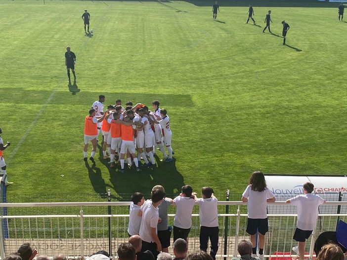 VIDEO. Le lacrime di Max Di Caro, l'orgoglio di Scandola, la capacità di prendere "botte" e rialzarsi: Varesina sei D'acciaio. «Un passo alla volta, arriveremo in C» VIDEO. Le lacrime di Max Di Caro, l'orgoglio di Scandola, la capacità di prendere "botte" e rialzarsi: Varesina sei D'acciaio. «Un passo alla volta, arriveremo in C»