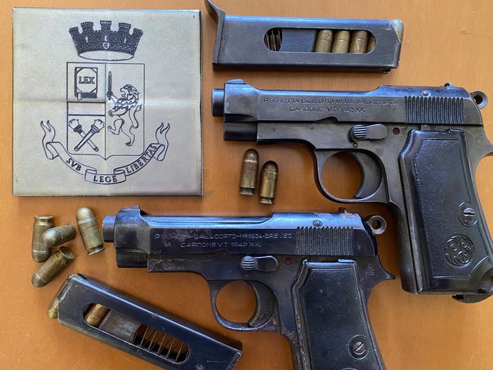 Minaccia una donna puntandole una pistola alla testa: frontaliere arrestato Minaccia una donna puntandole una pistola alla testa: frontaliere arrestato