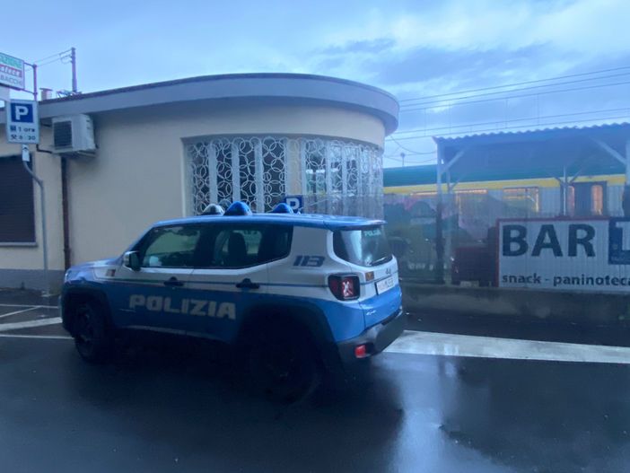 FOTO. Muore travolto dal treno: dramma ad Albizzate. Circolazione ferroviaria sospesa FOTO. Muore travolto dal treno: dramma ad Albizzate. Circolazione ferroviaria sospesa