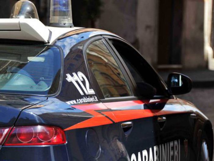 Varesini in trasferta a Villadossola con i coltelli. Denunciati dai carabinieri