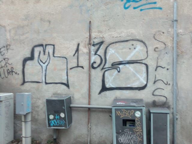 Degrado via Como, Pinti (Lega): «Graffito MS13 da cancellare. Non sottovalutare rischio gang»