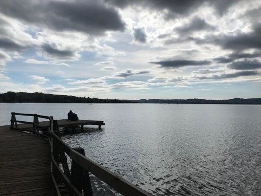 Primo assaggio d'autunno con cielo grigio e piogge a partire da domani. Domenica e lunedì saranno più insistenti