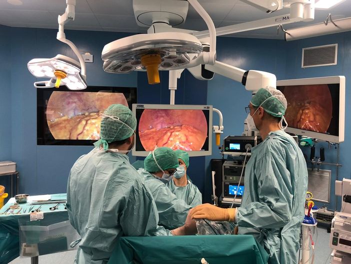 Telecamere puntate sulle sale operatorie del Del Ponte al Congresso nazionale turco di Endoscopia ginecologica Telecamere puntate sulle sale operatorie del Del Ponte al Congresso nazionale turco di Endoscopia ginecologica