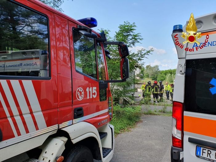 Varese, scontro tra auto in via Duino. Quattro i feriti, uno in gravi condizioni Varese, scontro tra auto in via Duino. Quattro i feriti, uno in gravi condizioni