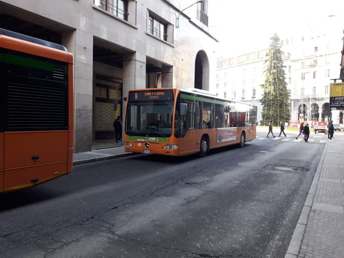 Trasporto pubblico per gli studenti, da lunedì corse potenziate anche con i pullman da gran turismo