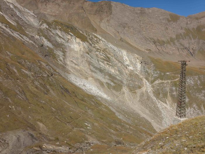 Val Formazza, concluso il recupero delle due vittime della frana nonostante i crolli. Il dolore e il grazie ai soccorritori