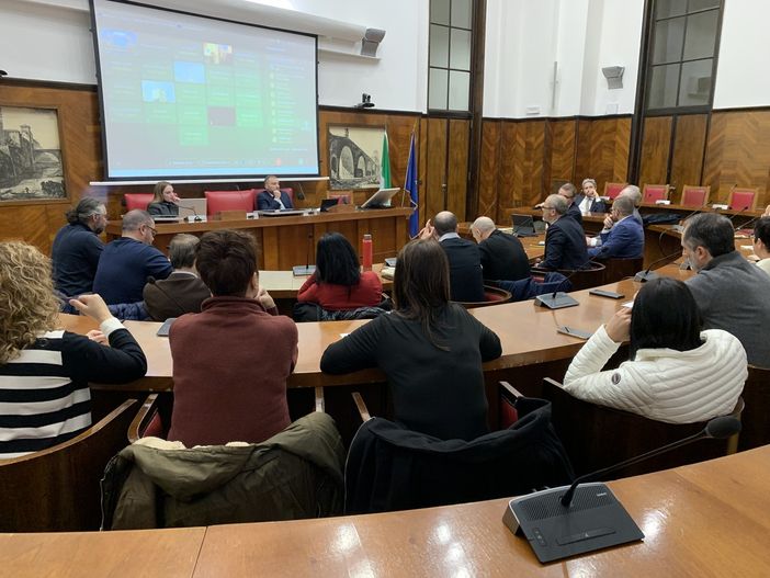 Un momento della riunione del tavolo al Ministero sulla crisi di Meta System