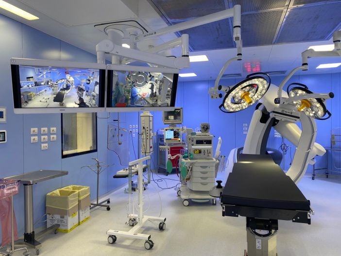 La sala operatoria &quot;ibrida&quot; dell'ospedale di Circolo di Varese