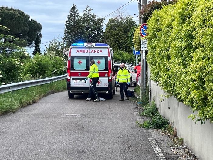 I soccorsi in azione in via Ciro Menotti dov'è rimasta gravemente ferita Lavinia Limido I soccorsi in azione in via Ciro Menotti dov'è rimasta gravemente ferita Lavinia Limido