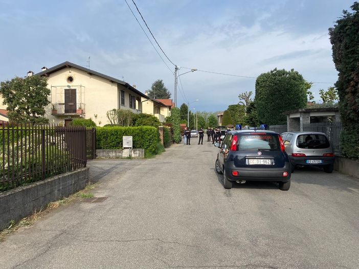 Stefania Pivetta, la figlia sedicenne Giulia e Alessandro Maja Stefania Pivetta, la figlia sedicenne Giulia e Alessandro Maja