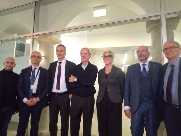 VIDEO. Bertolaso: «Ecco la nuova squadra al vertice del welfare per risolvere i problemi di questo territorio» VIDEO. Bertolaso: «Ecco la nuova squadra al vertice del welfare per risolvere i problemi di questo territorio»